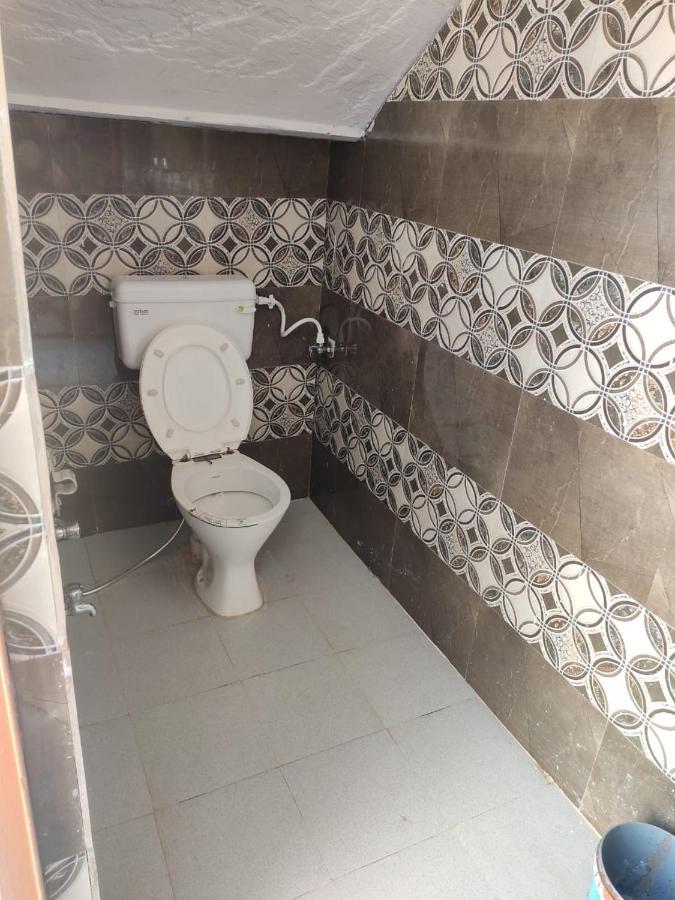 Nidhivan Homestay Vrindavan Luaran gambar