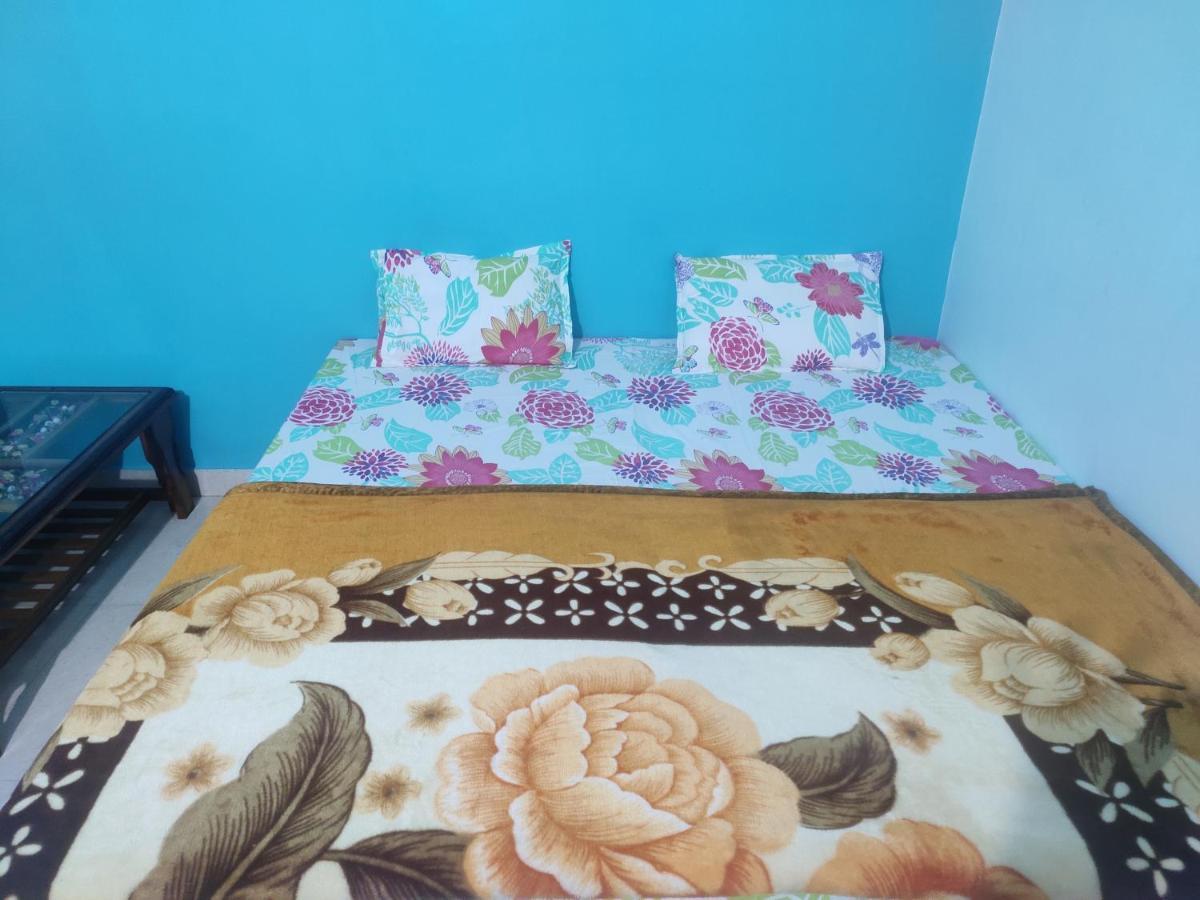Nidhivan Homestay Vrindavan Luaran gambar