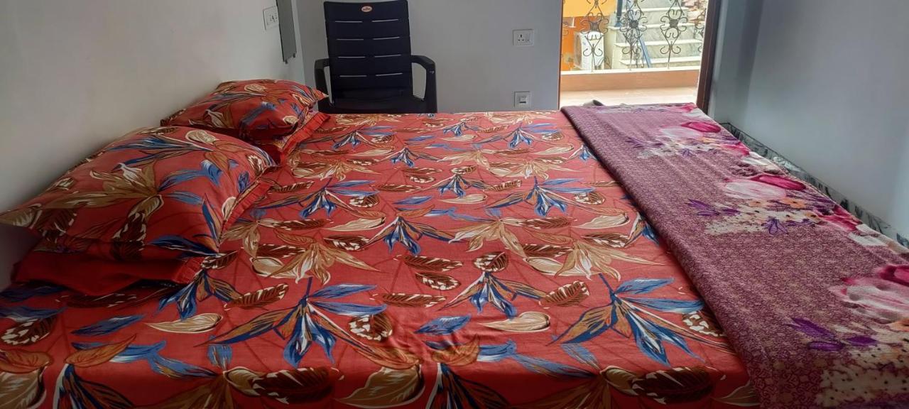Nidhivan Homestay Vrindavan Luaran gambar